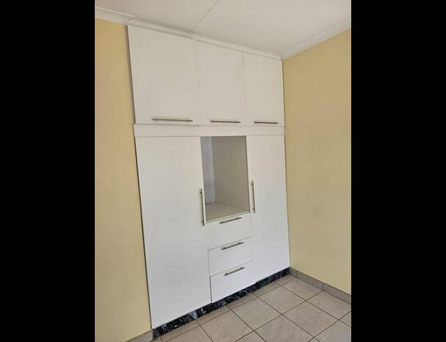 1 BEDROOM PROPERTY TO RENT IN LOUIS TRICHARDT